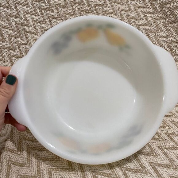 Anchor Hocking Fire King Gay Fad Fruits 2 QT Casserole Dish - Picture 3 of 9